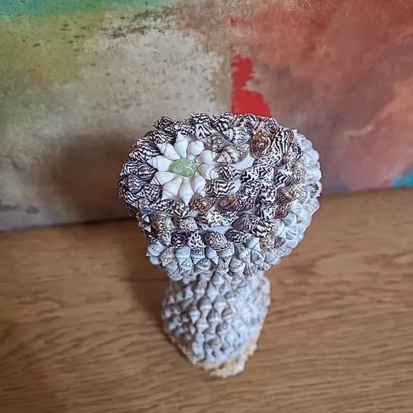 Vintage Seashell Puppy Dog Figurine Shell Folk Art Kitschy Art Beach House - Picture 5 of 9